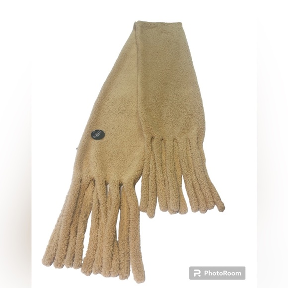 Blanket Scarf Women’s Soft & Thick One Size Camel Color Neutral Fuzzy Faux Fur - Picture 2 of 6